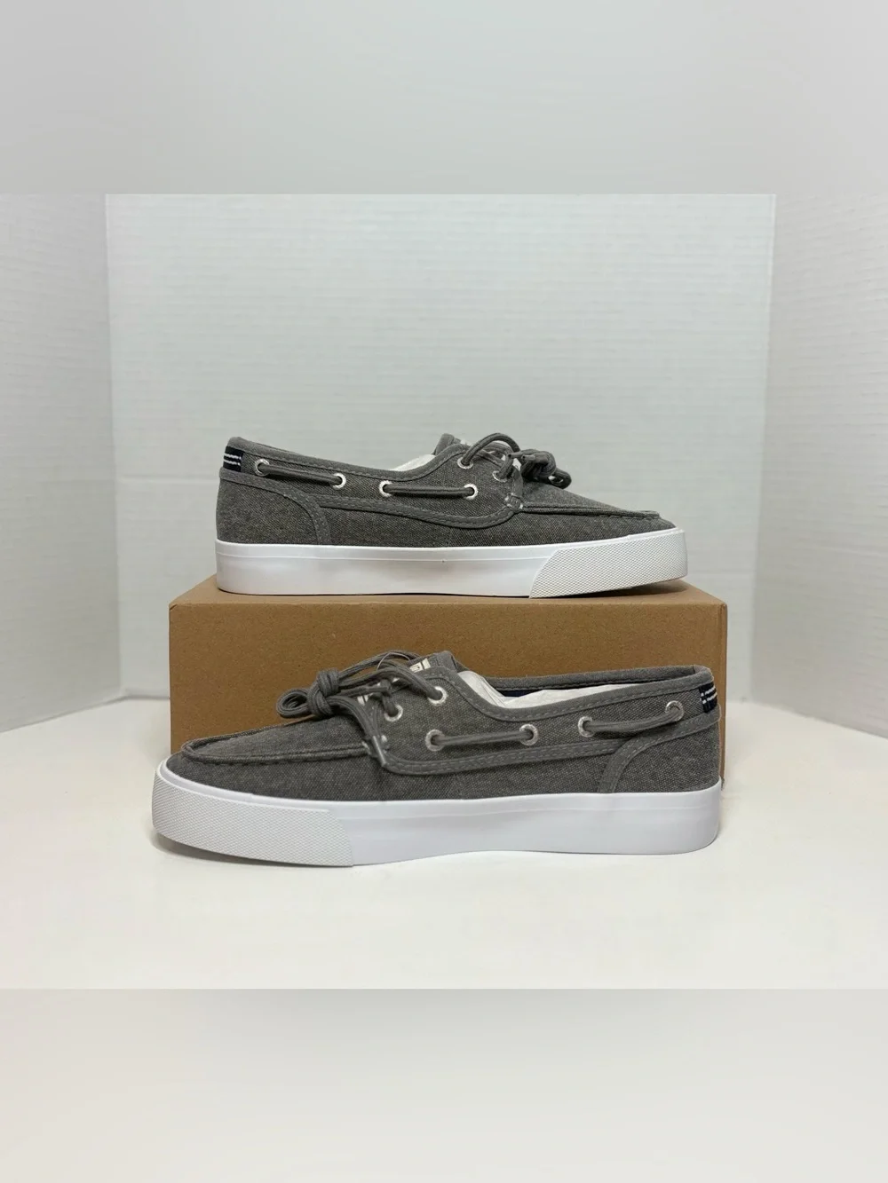 Nautica spinnaker washed Gray Canvas Deck Sneakers Men’s Boat Shoes NEW